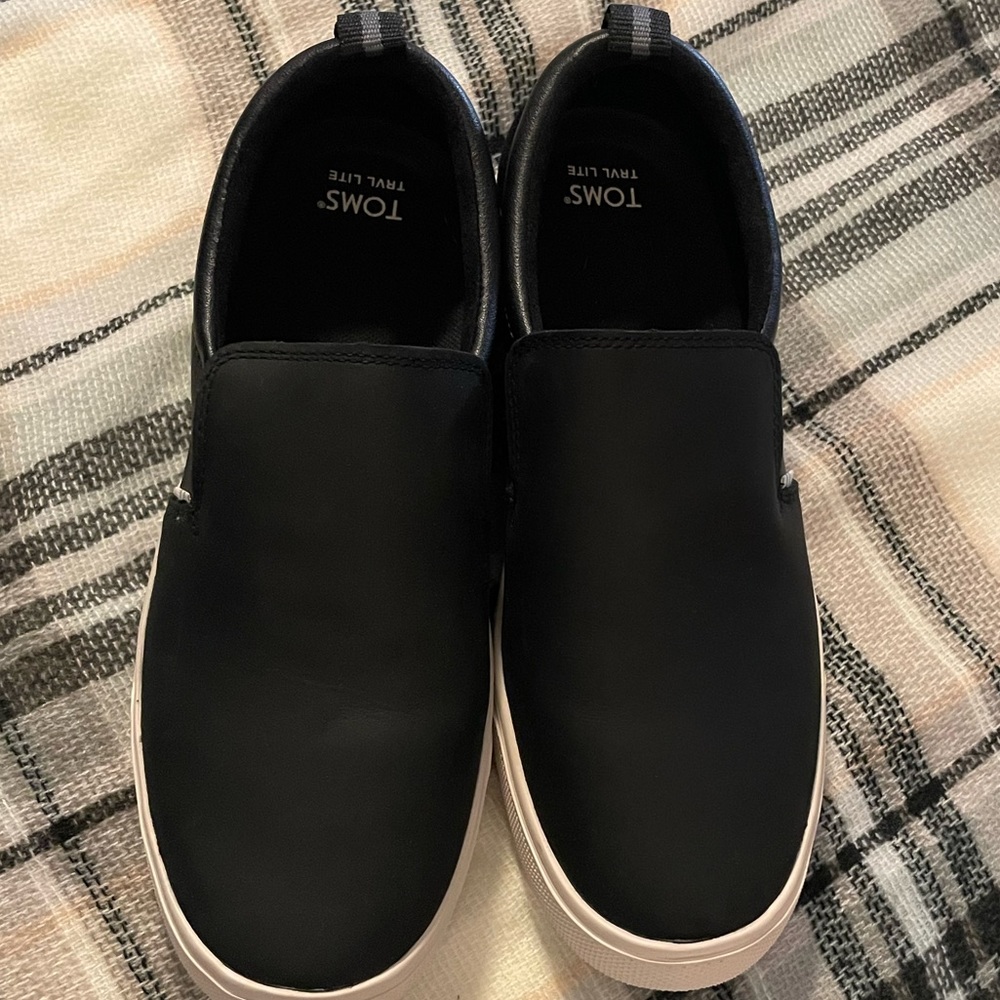 TOMS Black Leather travel lite slip-ons size 9